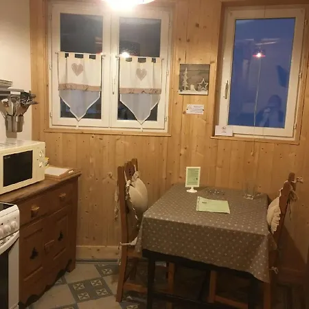 Les Melezes Apartment